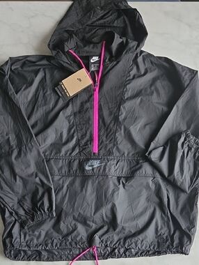BNWT Nike Womens's Windbreaker - XL